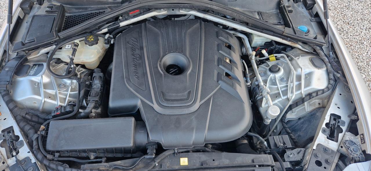 Alfa Romeo Giulia 2.2 Turbodiesel 180 CV AT8 Super
