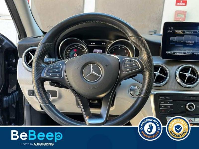 Mercedes-Benz GLA 200 D SPORT AUTO