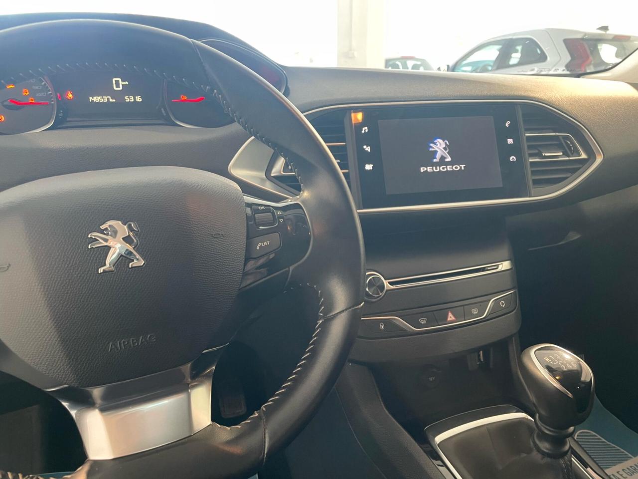 Peugeot 308 BlueHDi 100CV NEOPATENTATI