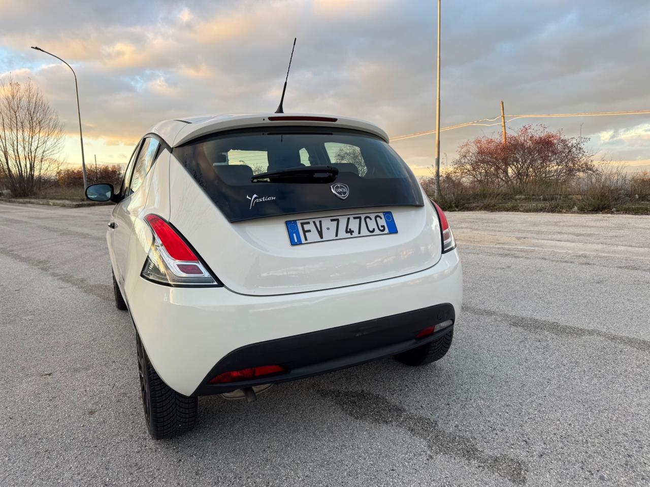 Lancia Ypsilon 1.2 69 CV 5 porte S&S Gold