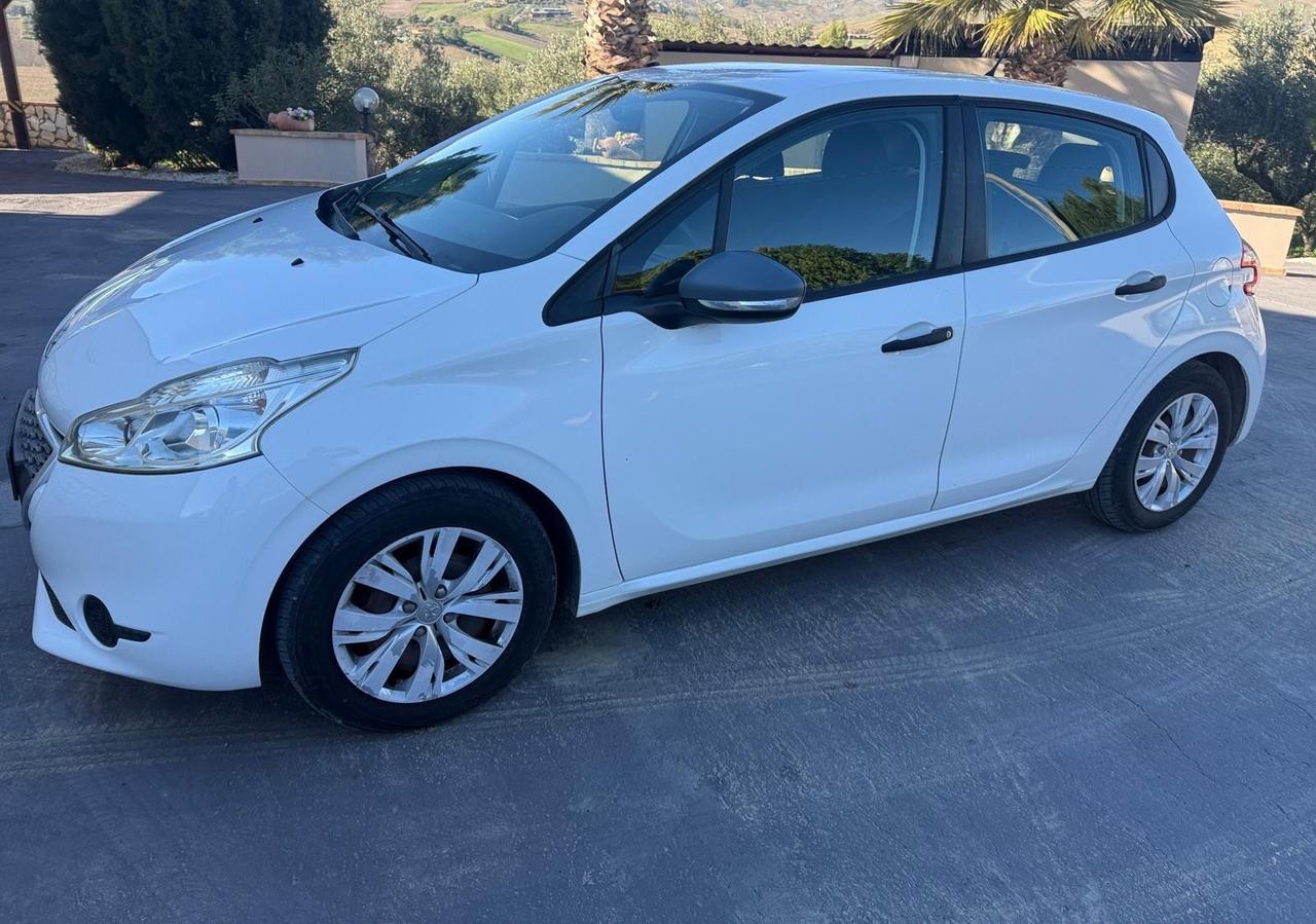 Peugeot 208 1.2 VTi 82 CV 5 porte Access