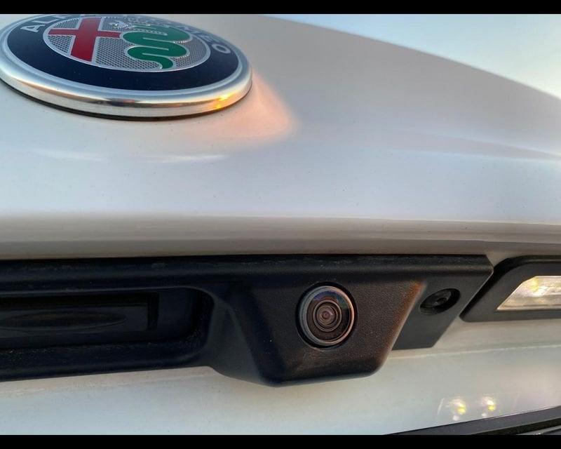 Alfa Romeo Giulia 2020 2.2 t Rosso Edizione 160cv auto