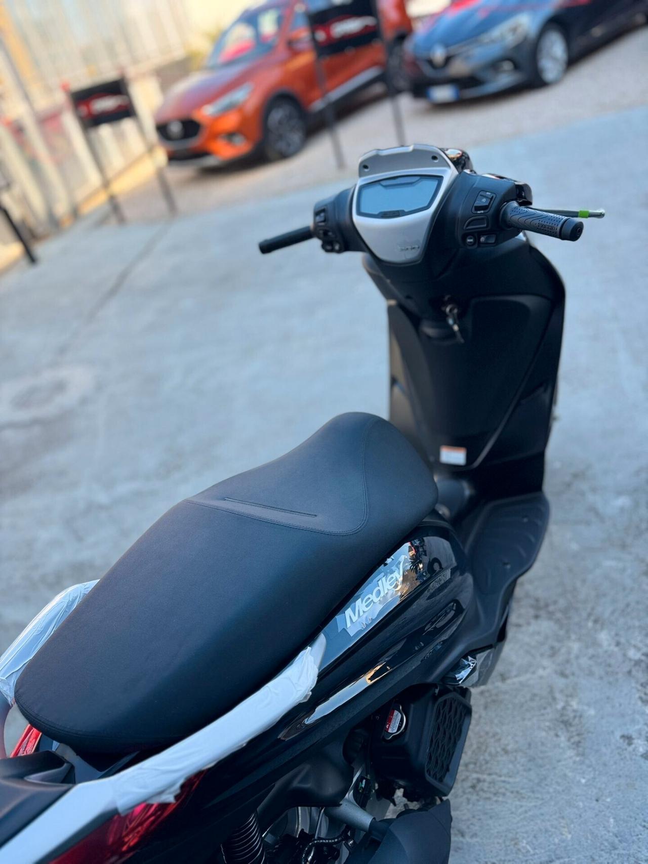 Piaggio Medley 150