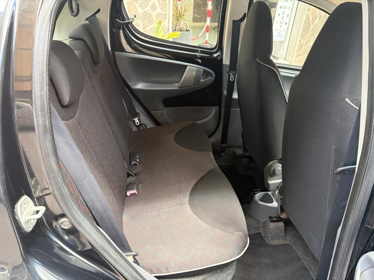 Peugeot 107 1.0 5p. Sweet Years 80.000KM NUOVA