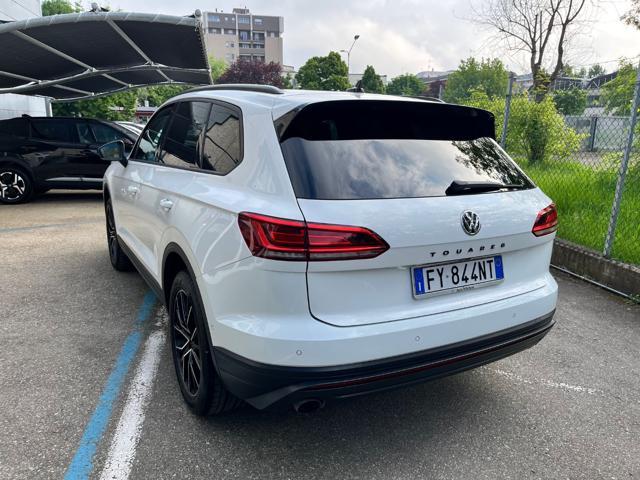 VOLKSWAGEN Touareg 3.0 V6 TDI SCR Black Style
