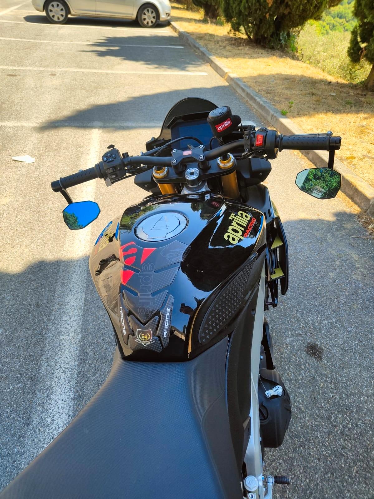 Aprilia Tuono V4 1100 factory