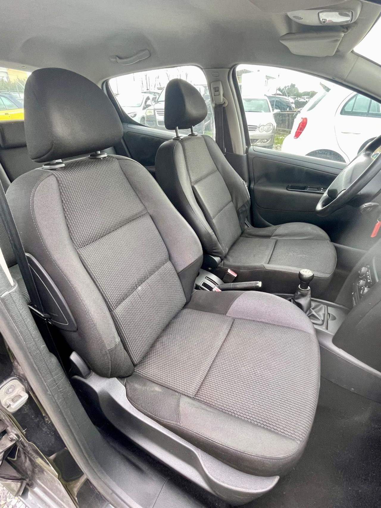 Peugeot 207 1.4 HDi 70CV FAP 5p. XS