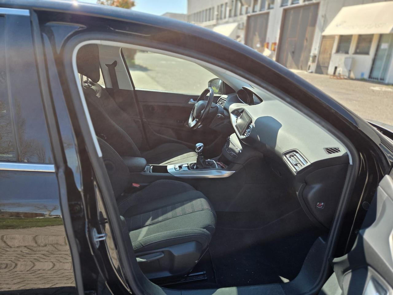 Peugeot 308 BlueHDi 120 S&S Allure