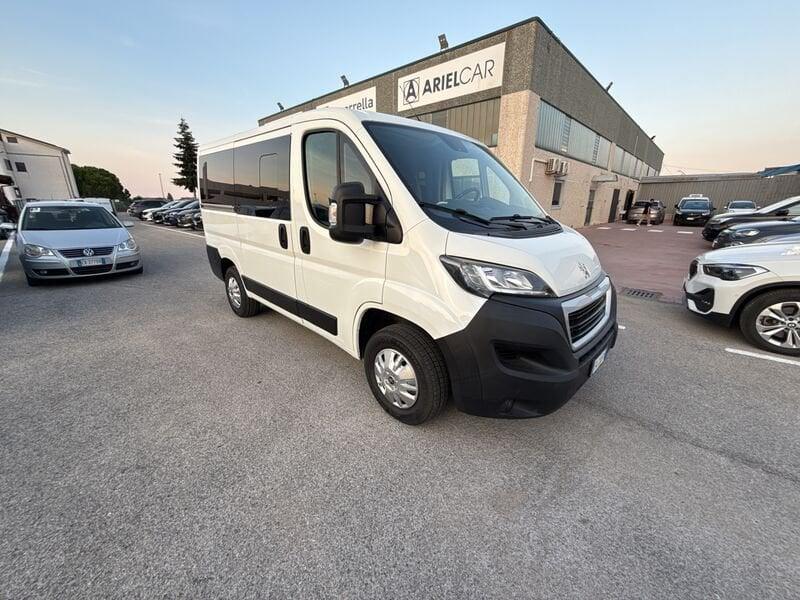 Peugeot Boxer 330 BlueHDi 140 S&S PC-TN Premium