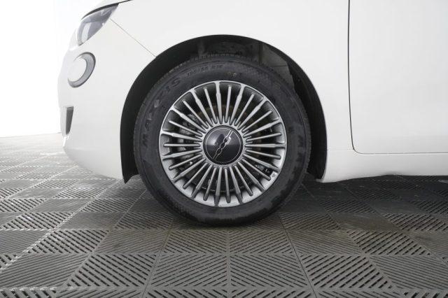 FIAT 500e 500 Icon + Berlina