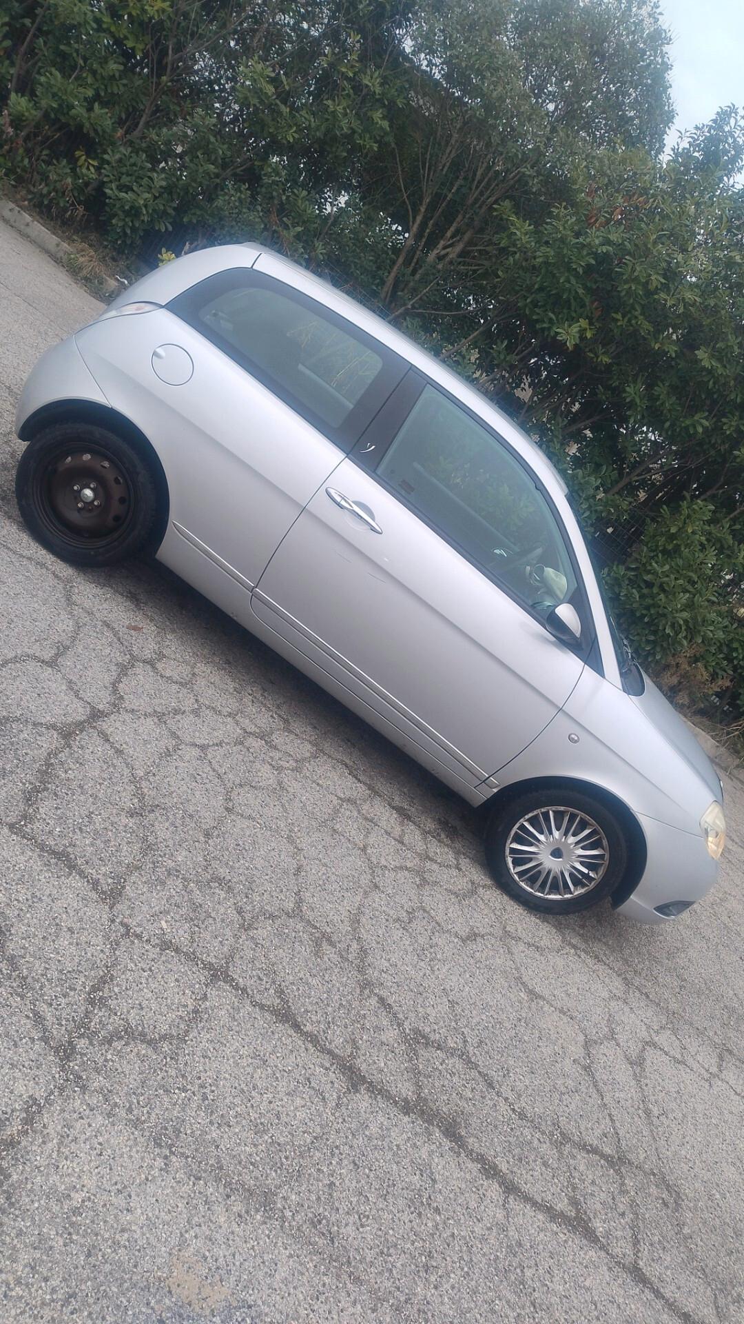 Lancia Ypsilon 1.2 Argento