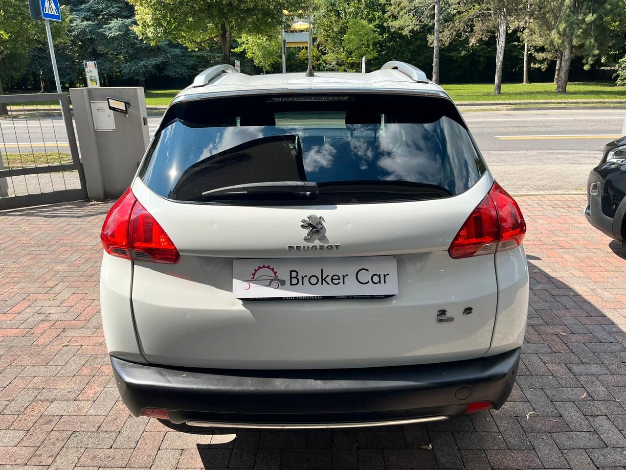 Peugeot 2008 1.6 e-HDi 115 CV Stop&Start Féline