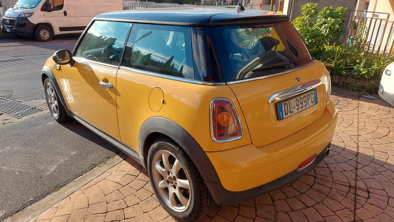 Mini Mini 1.6 16V Cooper D