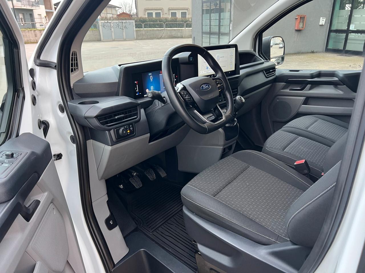 FORD TRANSIT CUSTOM PASSO LUNGO / UNICO PROPRIETARIO