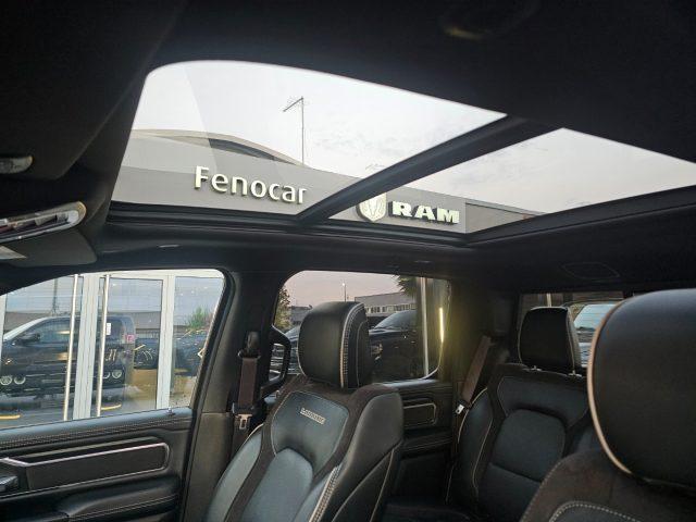 DODGE RAM 1500 5.7 V8 Crew Cab LARAMIE Black Night N1