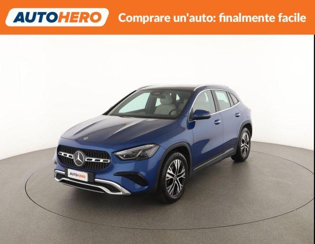 MERCEDES-BENZ GLA 180 Automatic Progressive Advanced