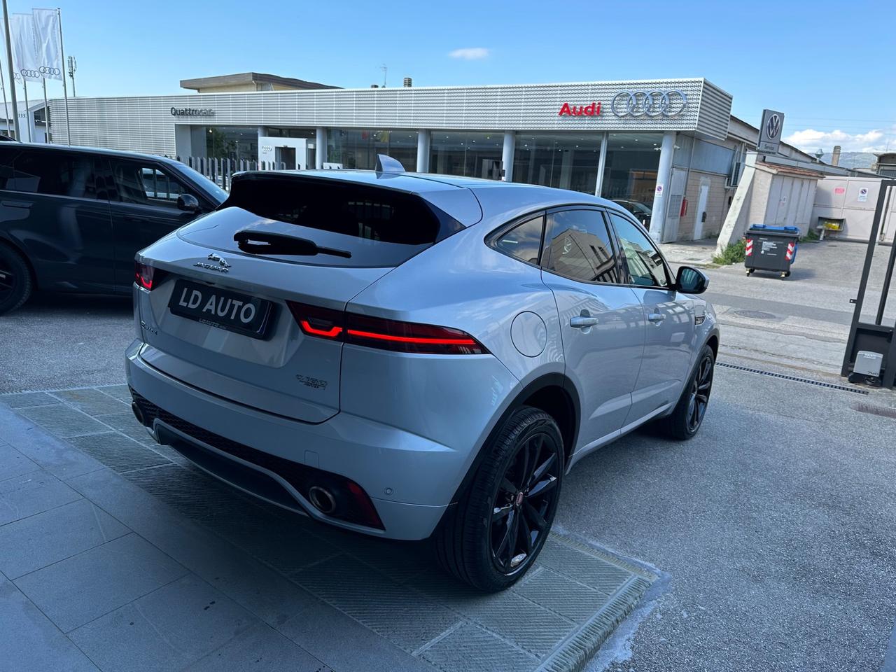 Jaguar E-Pace 2.0D 180 CV AWD aut. R-Dynamic HSE