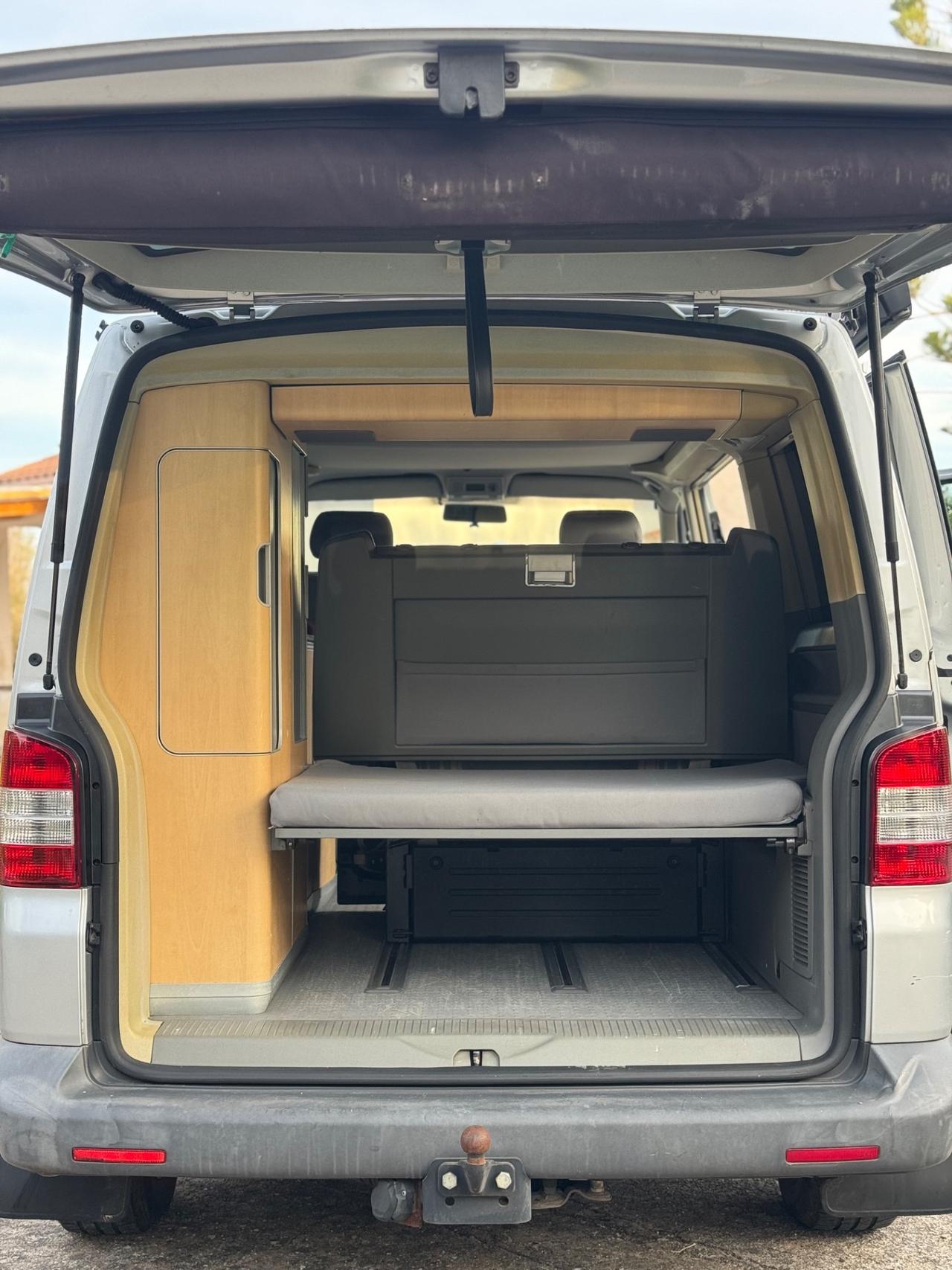 Volkswagen T5 california 2.5TDI 131cv