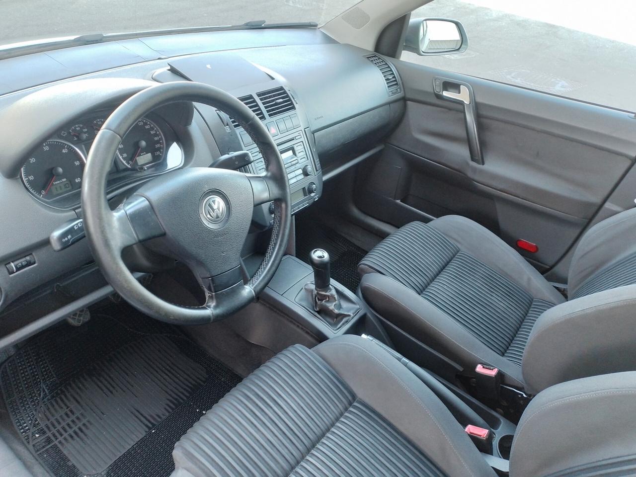 Volkswagen Polo 1.4/80CV TDI 5p. Sportline