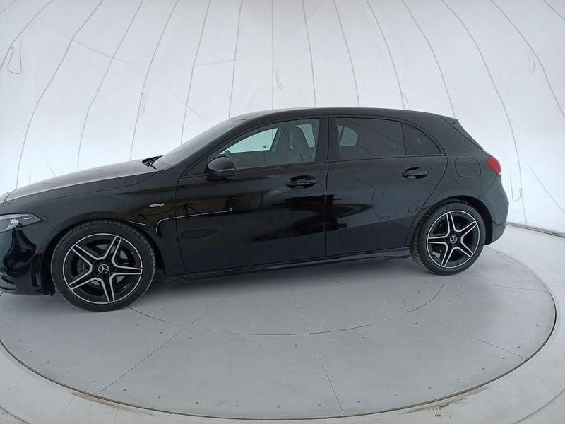 Mercedes-Benz Classe A - W177 2018 A 180 d Premium Night edition auto