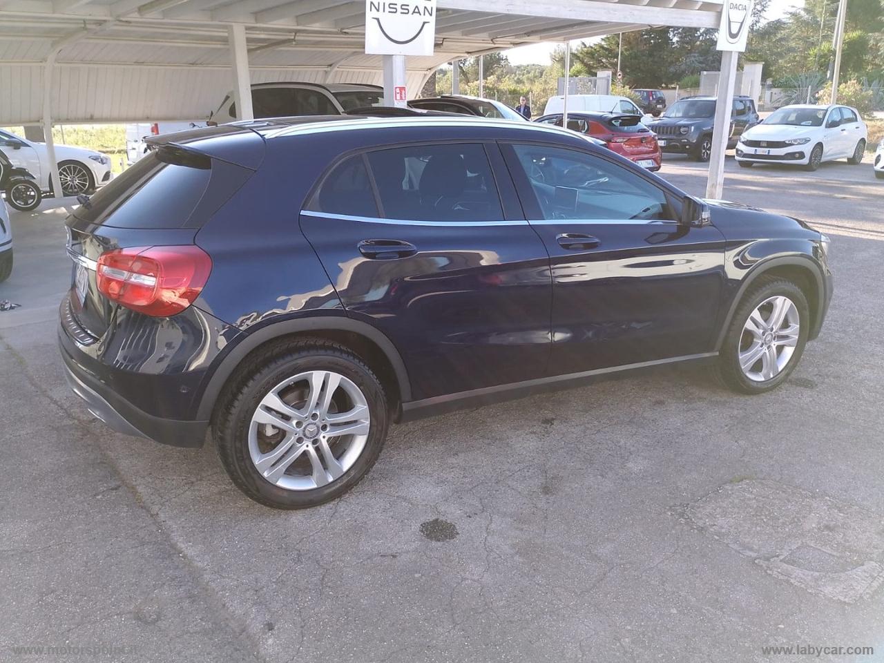 MERCEDES-BENZ GLA 180 d Automatic Sport *TETTO *PELLE