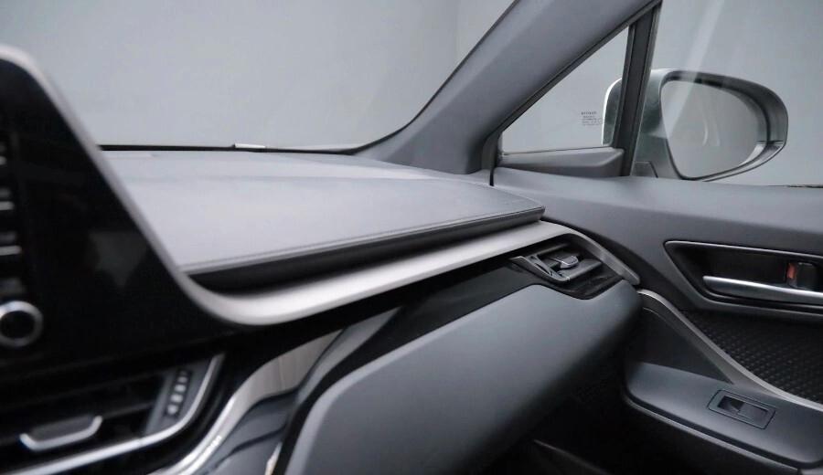 Toyota C-HR 1.8 Hybrid E-CVT Business