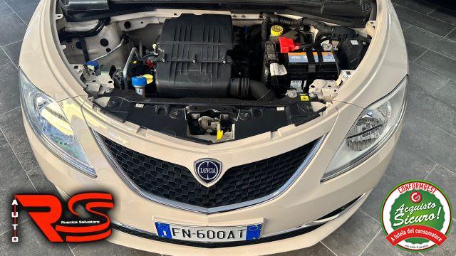 LANCIA Ypsilon 1.2 69 CV 5 porte Gold Adatta Neopatentati