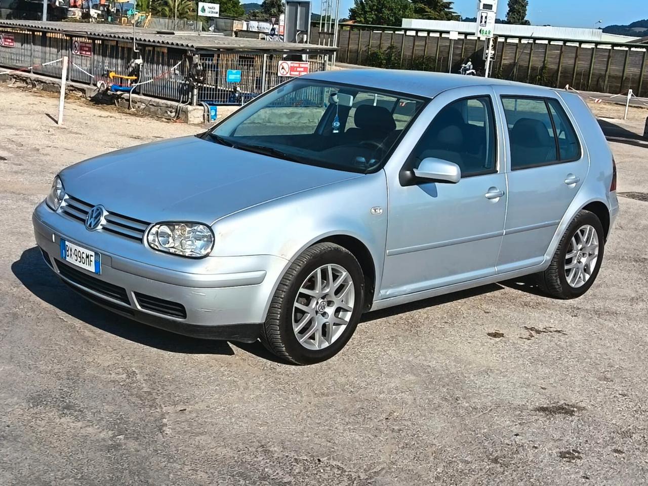 VOLKSWAGEN GOLF 4 HIGHLINE 1.6 BENZINA AUTOMATICA UNICOPROPRIETARIO – KM ORIGINALI – CAMBIO AUTOMATICO PERFETTO