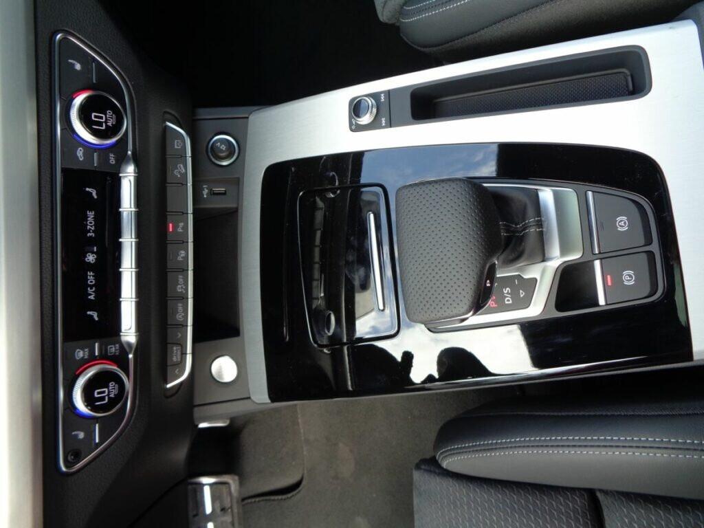 Audi Q5 40 2.0d Sportback 48V Identity Black quattro S Line plus Tetto Paoramico