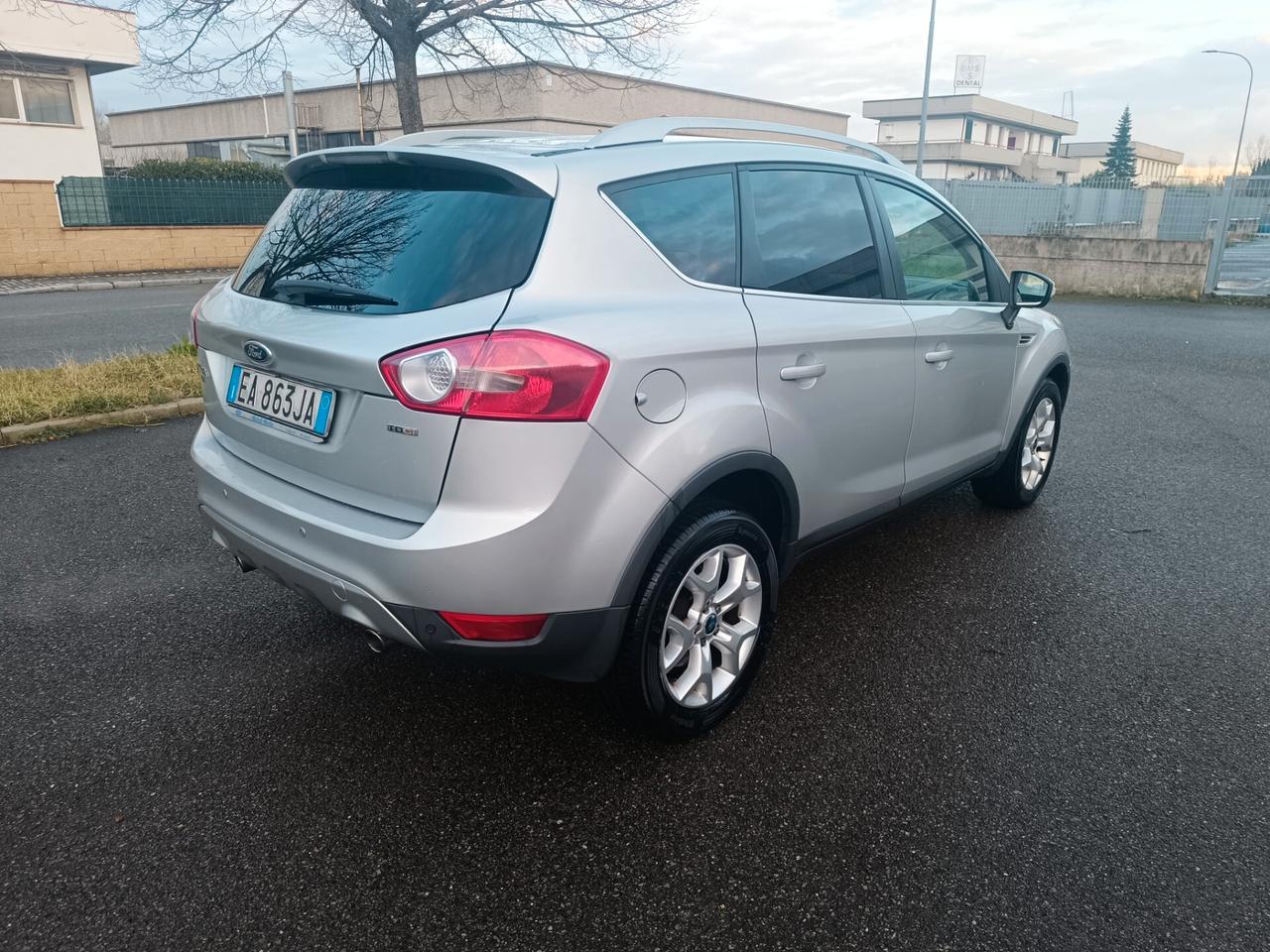 Ford Kuga 2.0 TDCi SOLAMENTE 146.000 KM