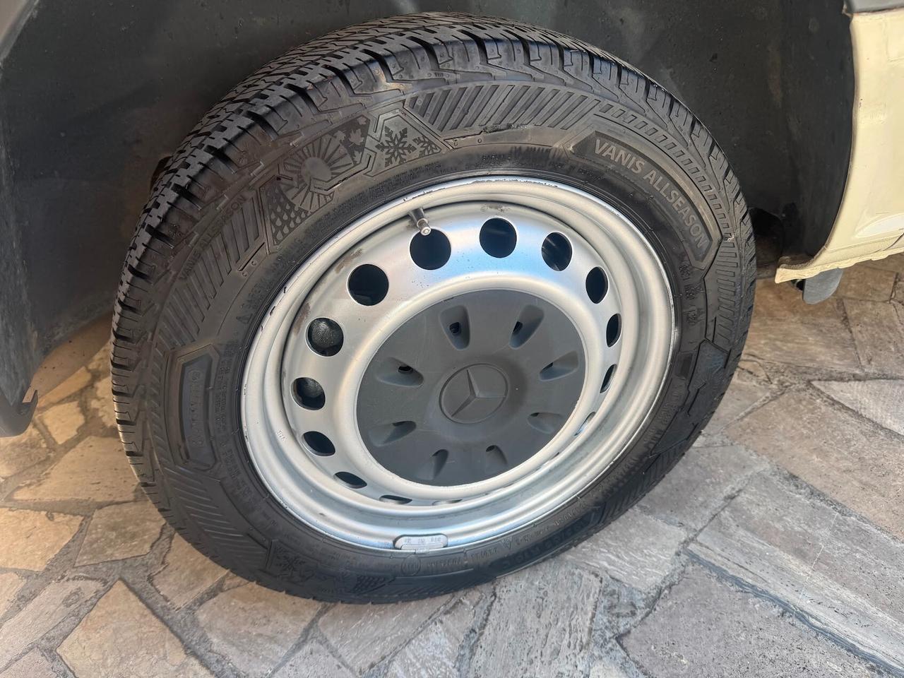 MERCEDES VITO 113 CDI AUTOMATICO BI-XENO PARKTRONIC UNIPROPRIETARIO IVA