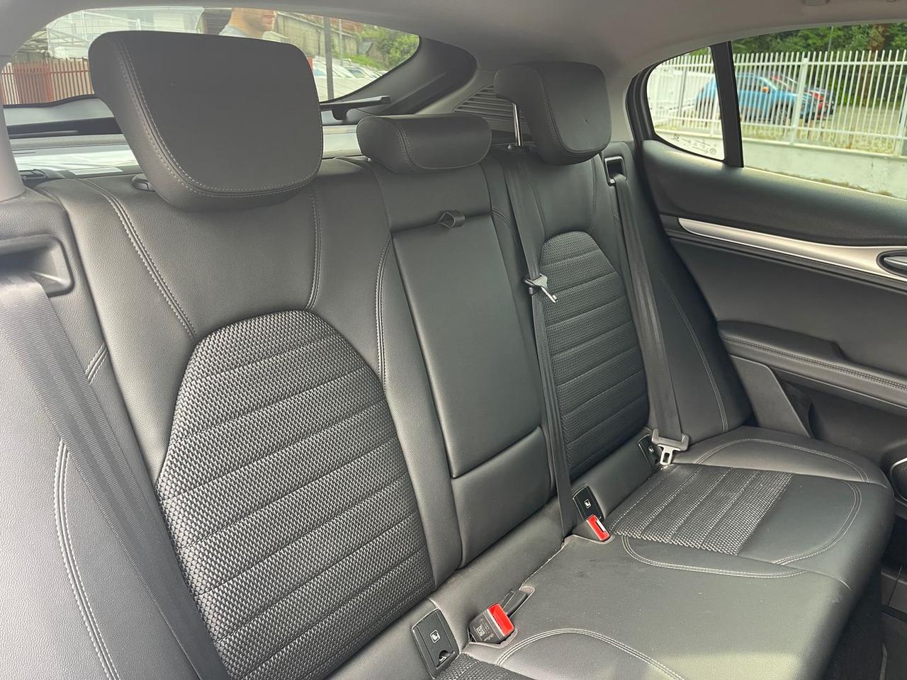 Alfa Romeo Stelvio 2.2 t Sprint Q4 190cv auto AT8 AWD