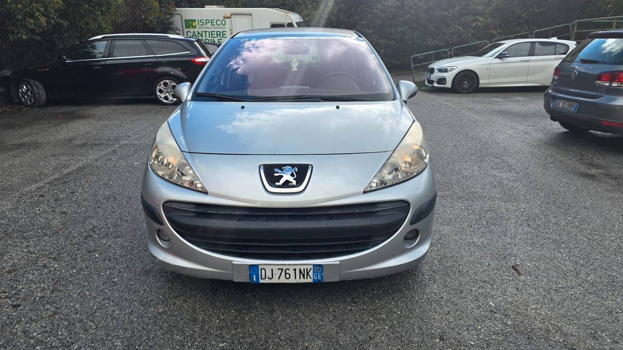 Peugeot 207 1.4 HDi 70CV 5p. XT