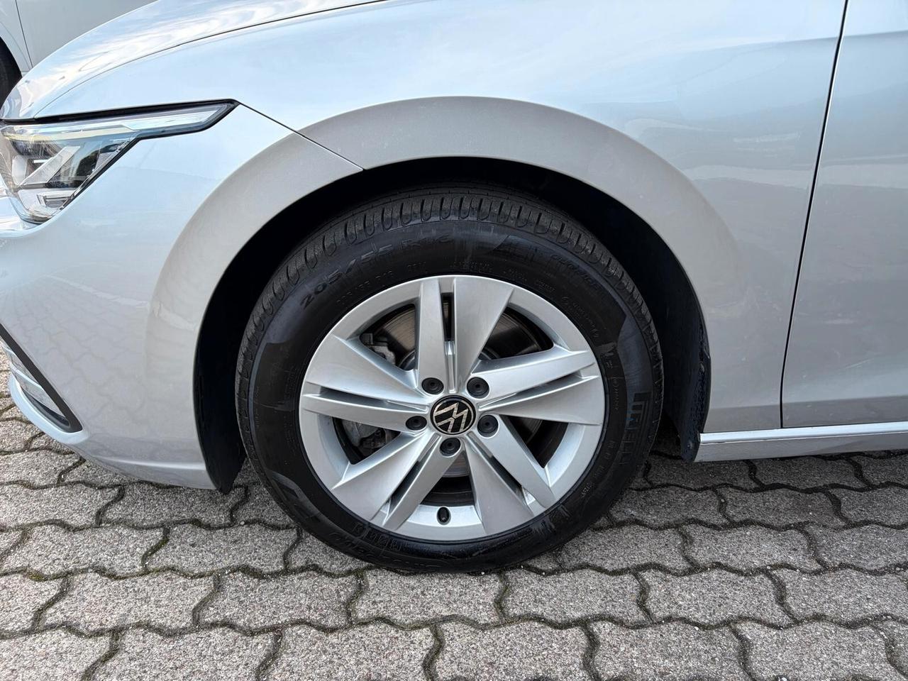 Volkswagen Golf Variant 2.0 tdi 115cv dsg PER NEOPATENTATI