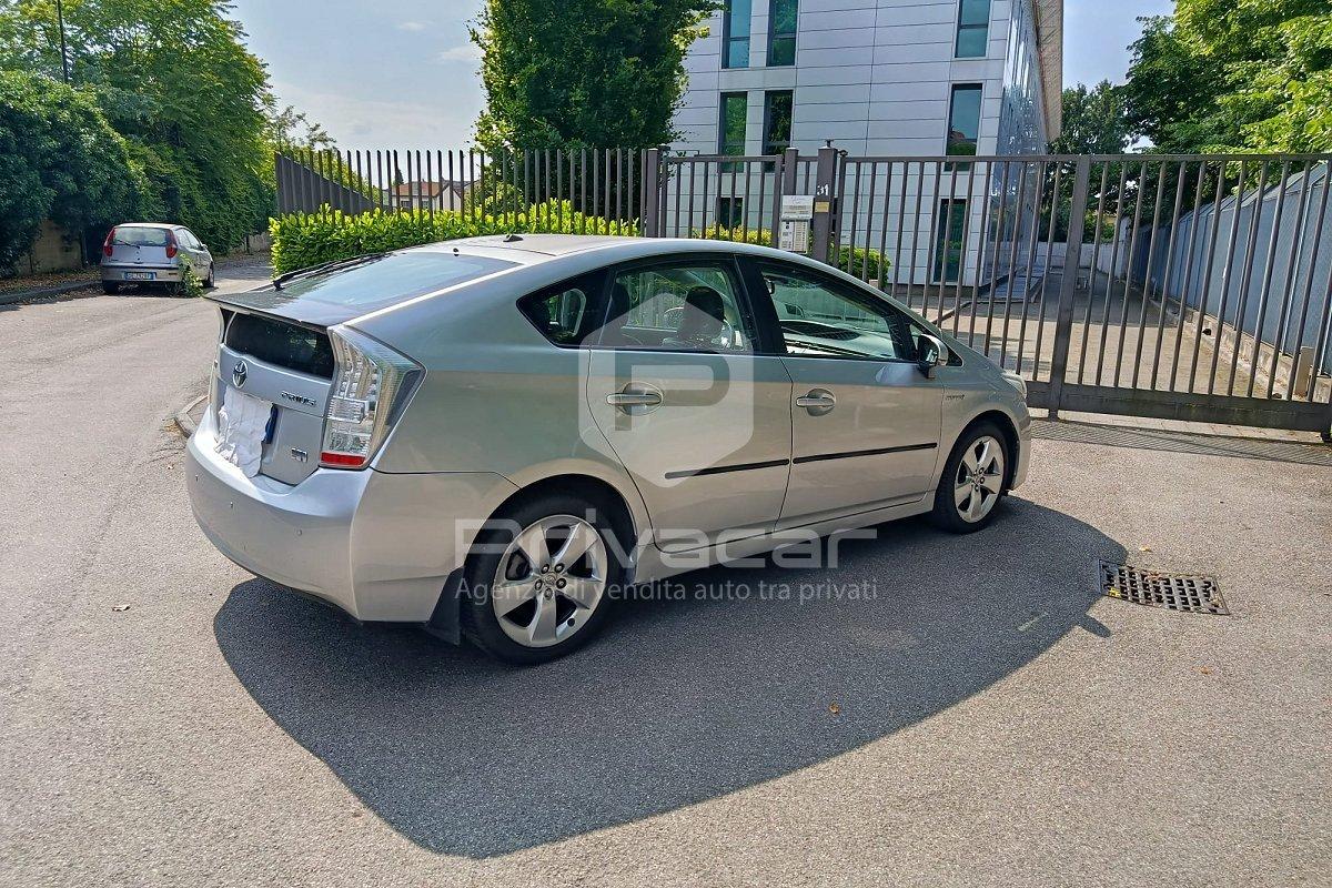 TOYOTA Prius 1.8 Active