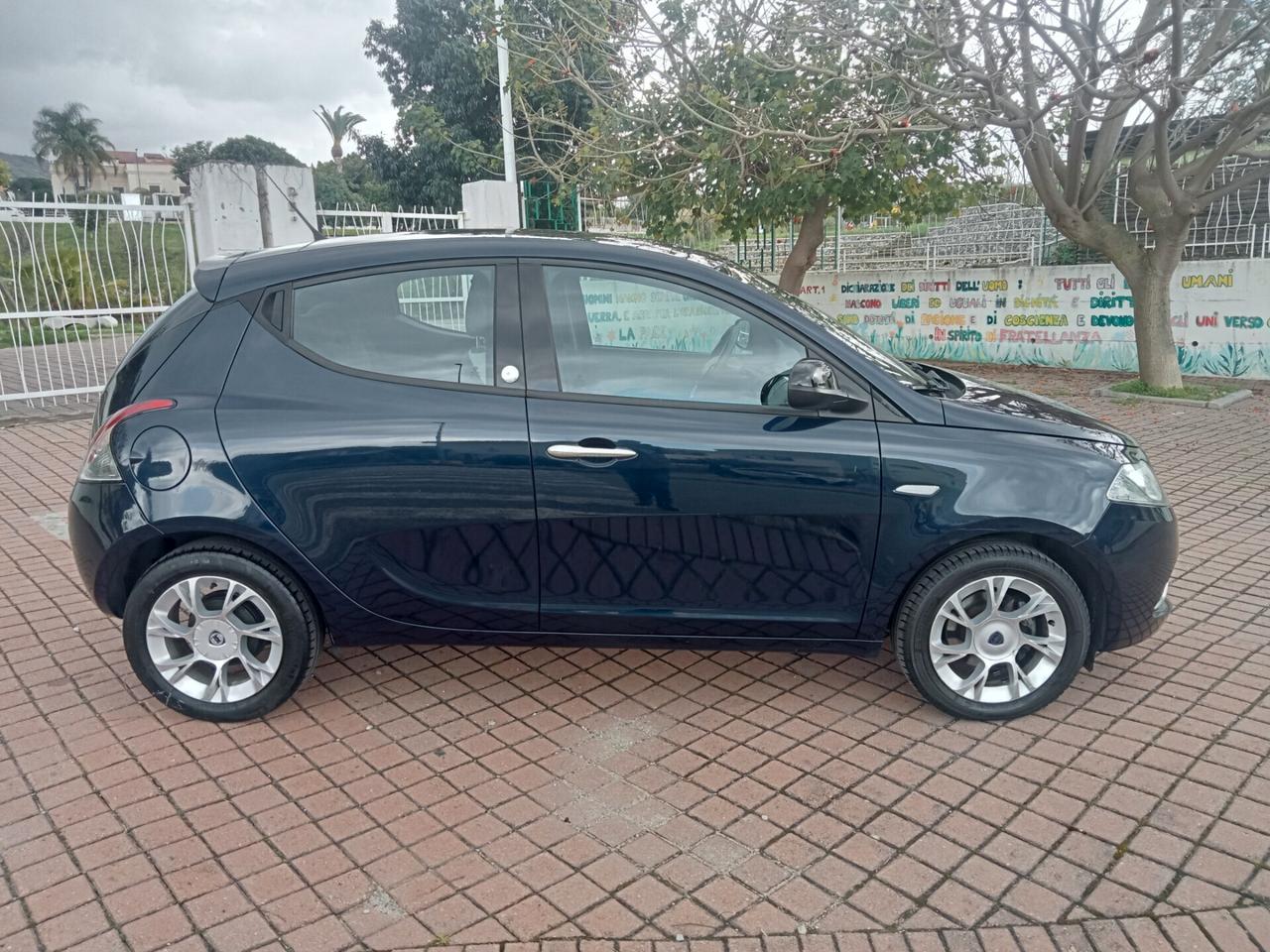 Lancia Ypsilon 1.2 69 CV 5 porte GPL Ecochic Gold