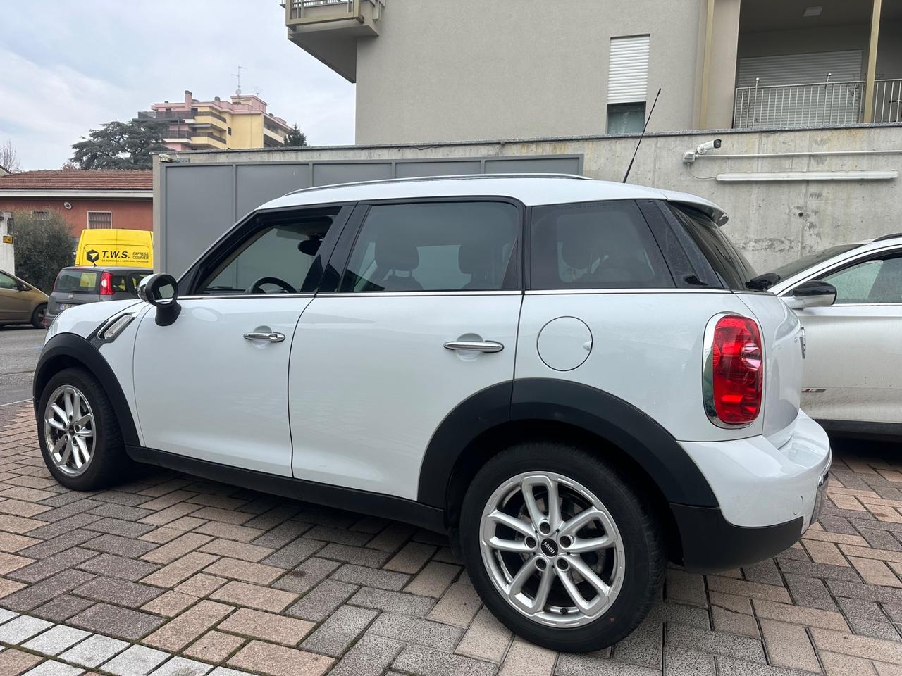 Mini One Countryman 1.6 Cooper D - euro 6 - ok neopatentati