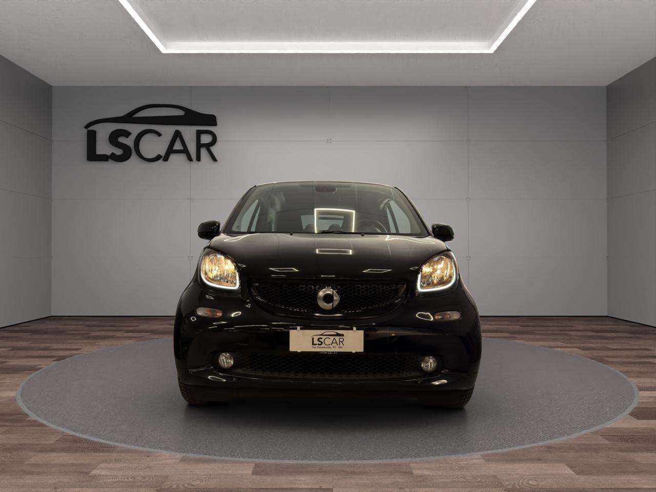 Smart fortwo coupe Prime 90cv - Unico proprietario - Sedili in pelle riscaldabili - Cerchi in lega - Luci Led - Tetto panoramico