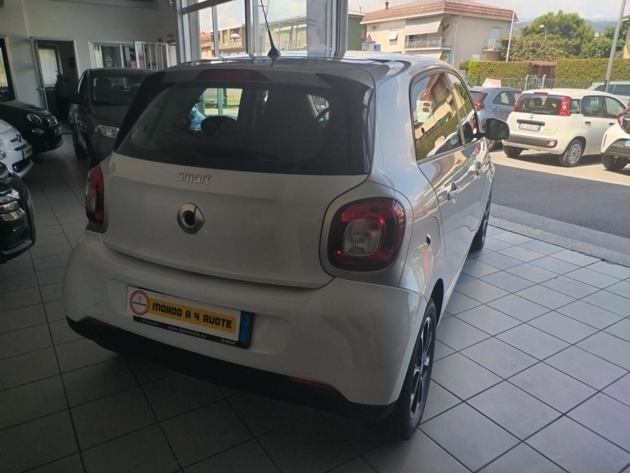 Smart ForFour 70 1.0 Passion