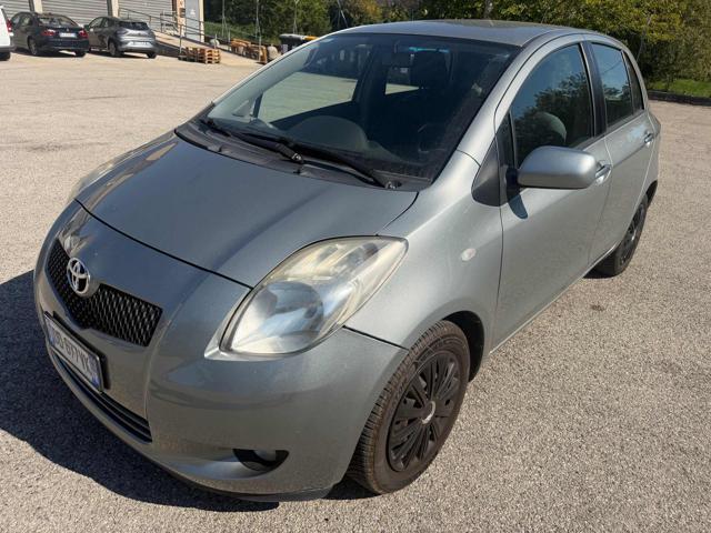 TOYOTA Yaris 108,985km 1.3 5p Sol senza nessun lavoro da fare