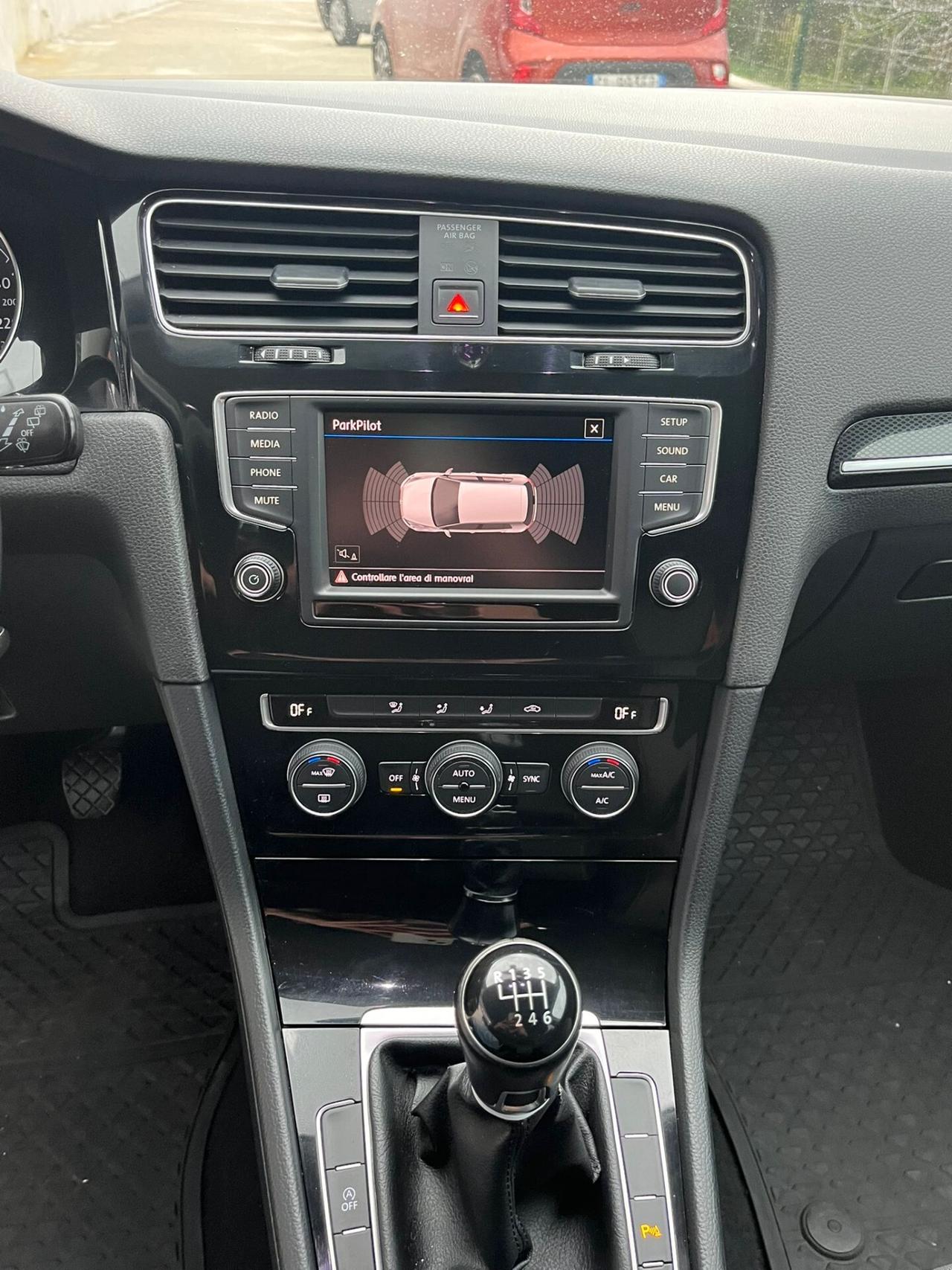 Volkswagen Golf 2.0 TDI 5p. Executive BlueMotion Technology