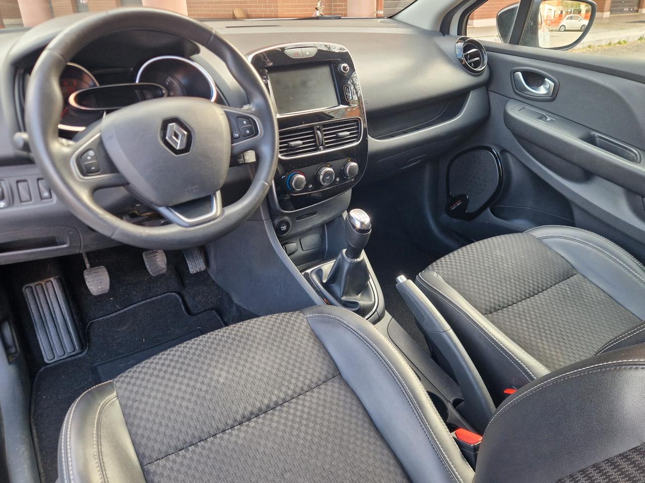 Renault Clio TCe 90cv GPL 5p Moschino Zen