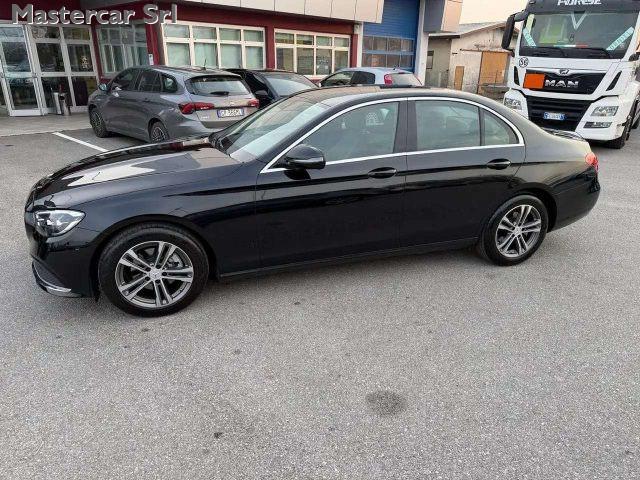 MERCEDES-BENZ E 200 Classe E - W213 Berlina d Sport auto - GJ819SF