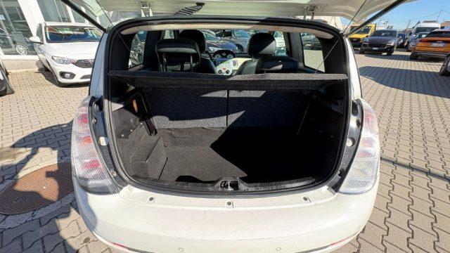 LANCIA Ypsilon 1.3 MJT 75 CV Platino IDONEA NEOPATENTATI