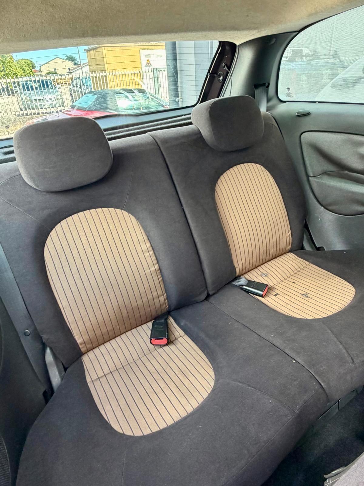 Lancia Ypsilon 1.3 MJT 75 CV Platino
