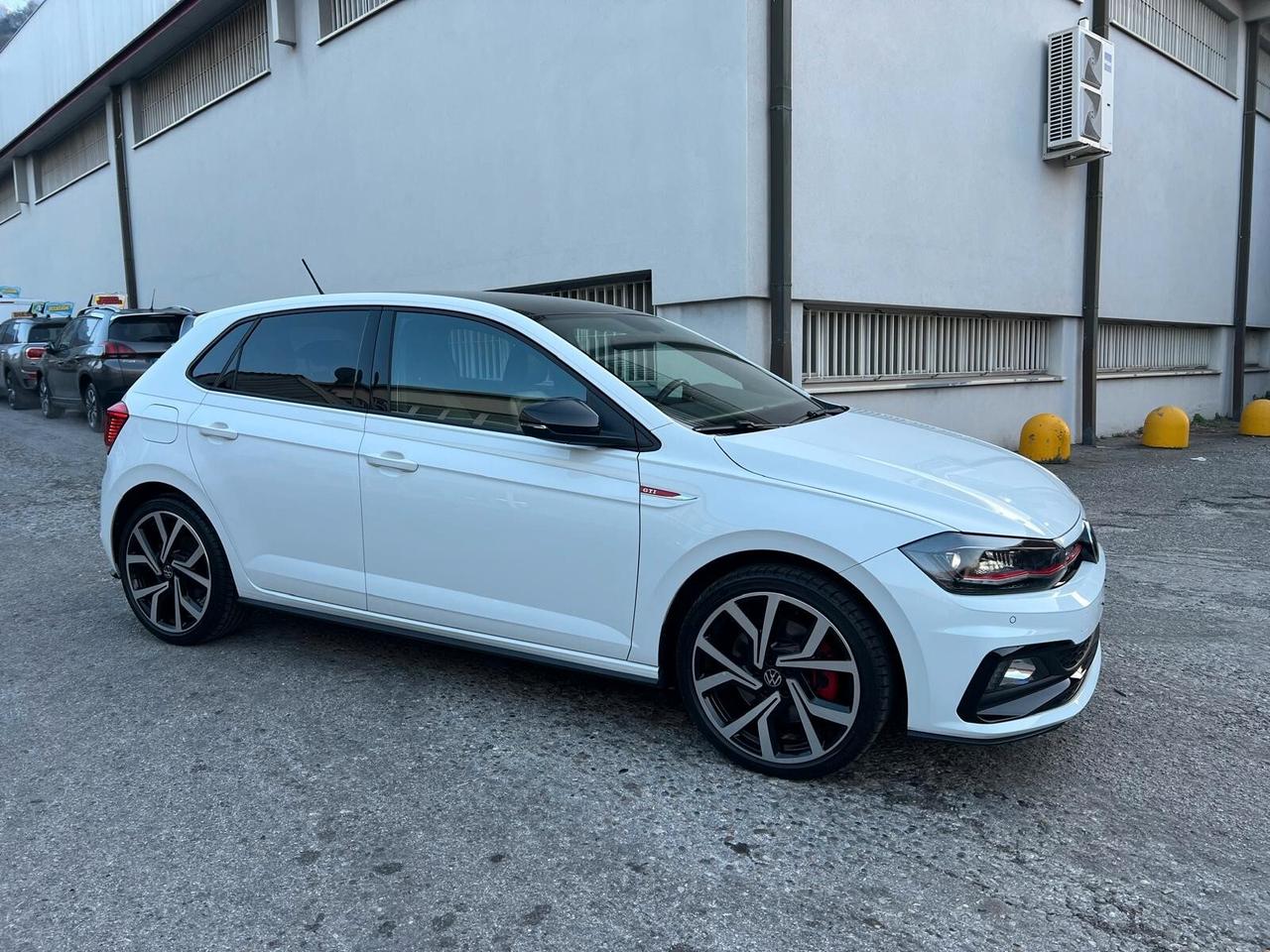 Volkswagen Polo 2.0 TSI DSG GTI-FullLed-Camera-Applecar