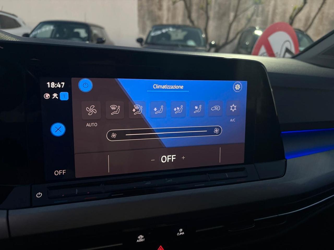 Volkswagen Golf VIII 2.0 TDi SCR DSG Style