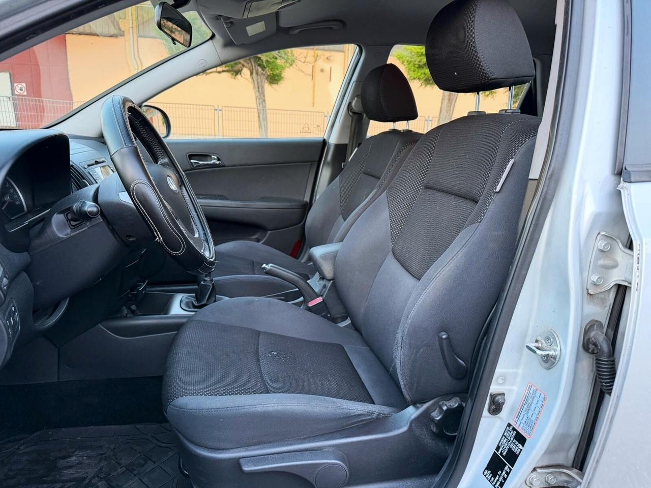 Hyundai i30 SW 1.6 CRDi 90cv Neopatentati