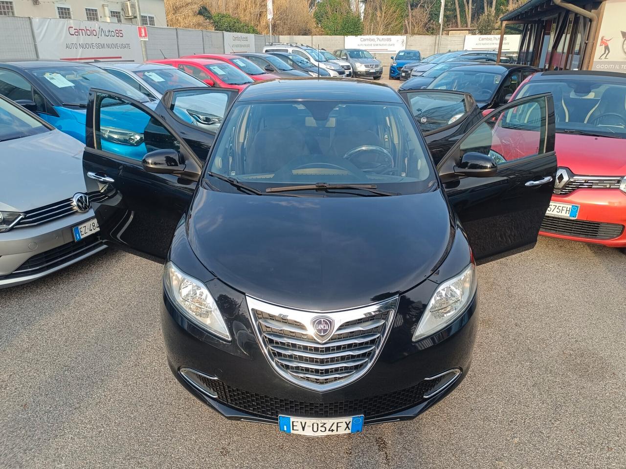 Lancia Ypsilon 1.2 69 CV 5 porte Platinum