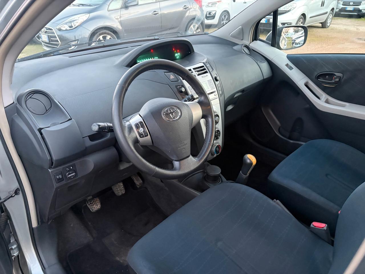 TOYOTA YARIS 1.0 69CV ANNO 2007 ADATTA NEOPATENTATI